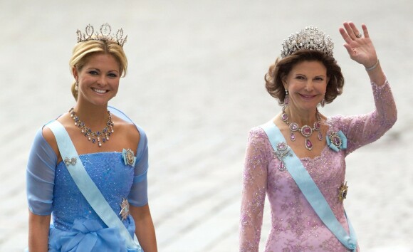 JUVELER: De kongeliges smykkeskrin inneholder mer glitter, juveler og diamanter enn man kan tenke seg. Foto: NTB Scanpix JUVELER: De kongeliges smykkeskrin inneholder mer glitter, juveler og diamanter enn man kan tenke seg. Foto: NTB Scanpix
